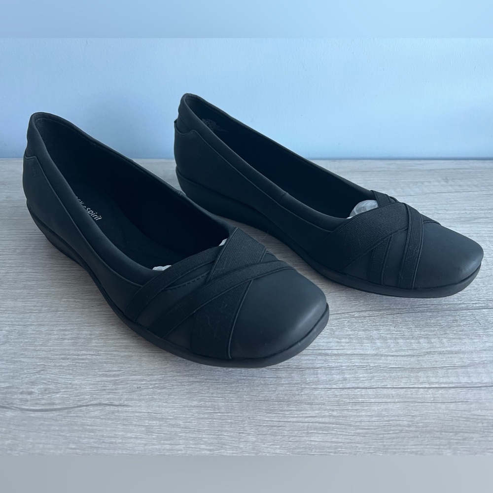 Easy Spirit Women’s Acasia Ballet Flat Black Size 10.5